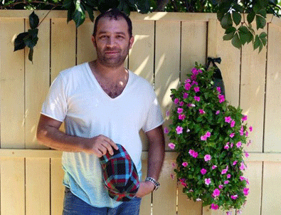 Şevket Çoruh saç ektirdi