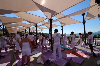 Uluslararası Yoga Festivali Didim'de Yapıldı