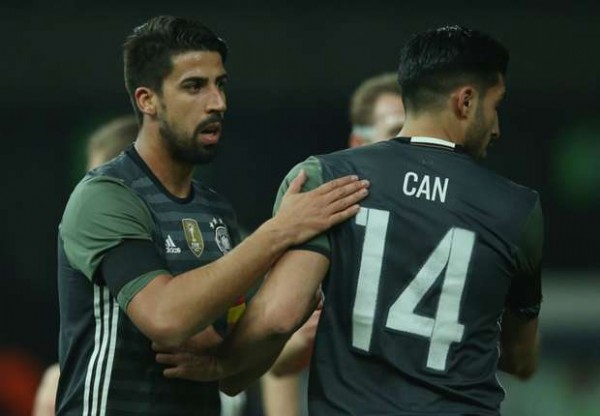 Adriana Lima ünlü futbolcuyla tatilde