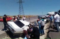 Otomobil İle Minibüs Çarpıştı Açıklaması 8 Yaralı