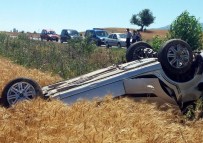 Otomobil Tarlaya Uçtu Açıklaması 2 Yaralı