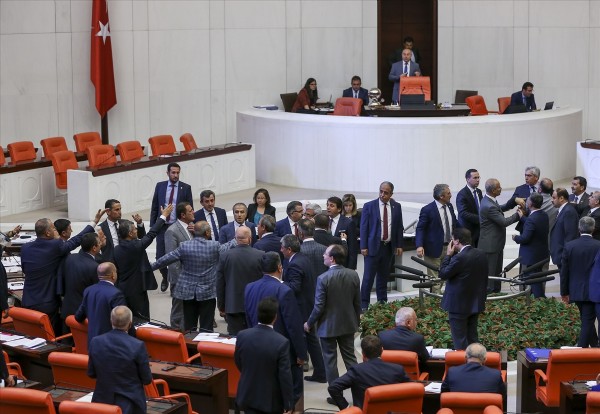 TBMM Genel Kurulu'nda gerginlik