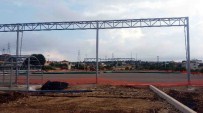SAĞLIKÇI - Büyükşehir, Dilovası Çerkeşli Köyü'ne Futbol Sahası İnşa Ediyor