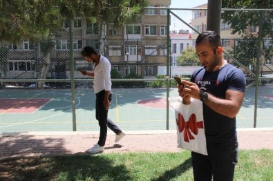 İstanbul'da 'Pokemon GO' Çılgınlığı