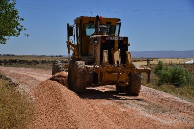 Kırsal Mahalle Yollarında Asfalt Çalışması Sürüyor