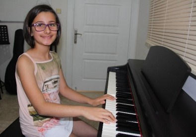 Piyanoda Bir Yıldız Doğuyor Açıklaması 10 Yaşında Onlarca Bestesi Var