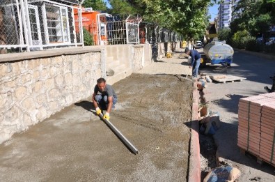 Siirt'te 5 Mahallede Yol Yapım Çalışmaları