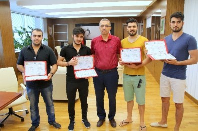7 Aralık Üniversitesi'nden Azeri Öğrenciler Diplomalarını Aldı