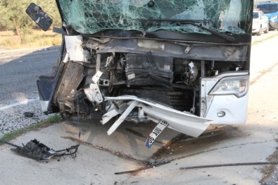 Milas'ta Trafik Kazası Açıklaması 1 Ölü 3 Yaralı