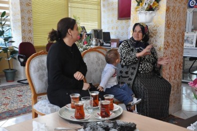 Karslı Kadın Muhtar Türkiye'de Bir İlke İmza Attı