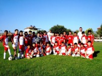 FUTBOL OKULU - Sarıgöl'de Yaz Futbol Okuluna Büyük İlgi