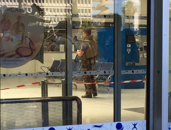 Fransa'da alarm!  Havalimanı boşaltıldı