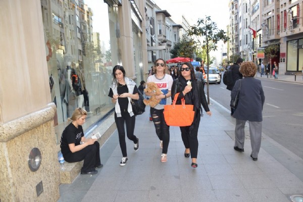 Sibel Can'ın kızı Melisa Ural parasız kaldı