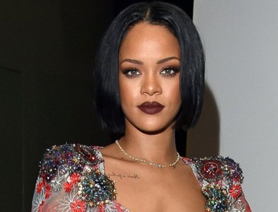 Rihanna'dan Fransa'taki terör saldırısına tepki