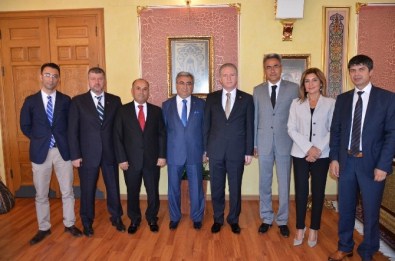 Sivas Tarım Fuarı Tertip Komitesi Vali Gül'ü Ziyaret Etti