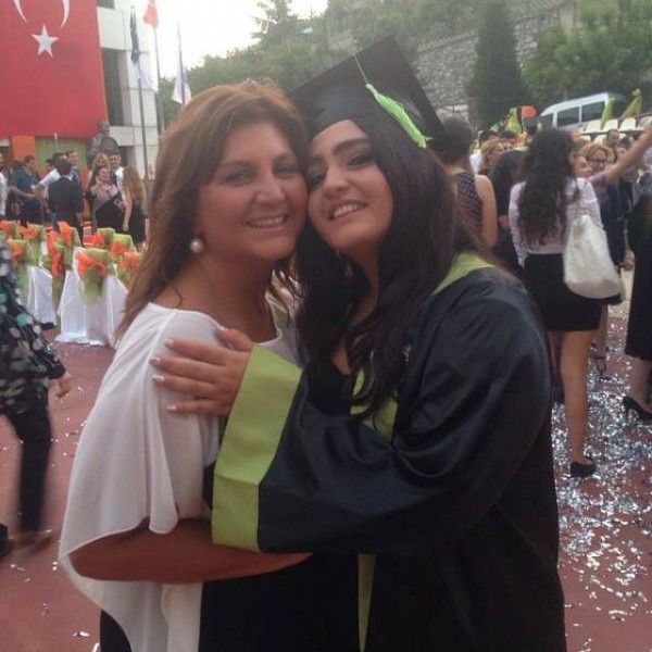 Sibel Can'ın kızı Melisa Ural parasız kaldı