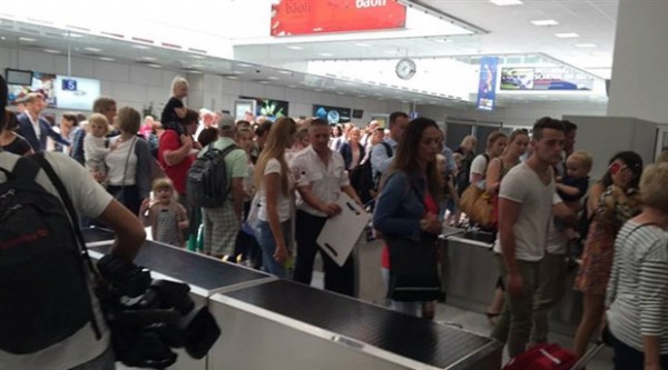 Fransa'da alarm! Havalimanı boşaltıldı