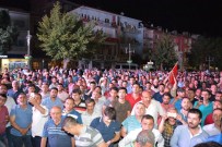 Aksaray'da Darbe Girişimine Karşı Vatandaş Sokağa Döküldü