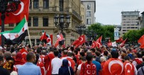 BAŞKONSOLOSLUK - Almanya'daki Türklerden Darbe Girişimine Tepki