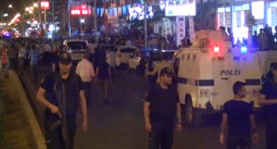 Darbe girişimini protesto edenlere bombalı saldırı