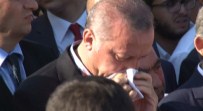 KARACAAHMET MEZARLIĞI - Cumhurbaşkanı Erdoğan Cenazede Gözyaşlarına Boğuldu