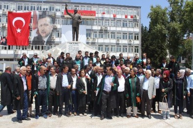 Adıyaman'da Avukatlar Darbeye Karşı Yürüdü