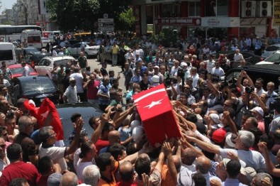 Antalya Şehidini Gül Suyu Ve Tekbirlerle Uğurladı