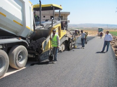 Araban-Fıstıklıdağ Grup Yolundaki 2. Etap Asfalt Çalışmalarına Başlandı