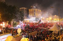 Bursa'da Onbinler Meydanlardaydı