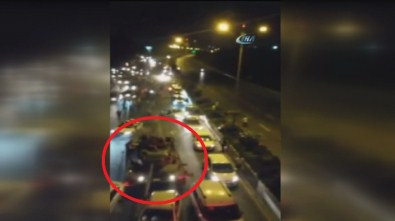 Darbeciler Tankla Halkı Ve Araçları Böyle Ezdi