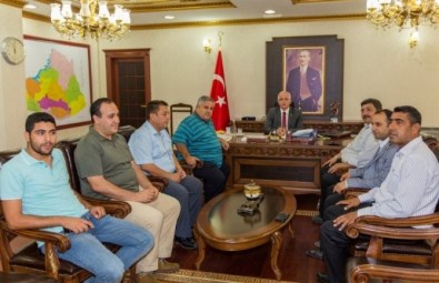 Gazetecilerden Şanlıurfa Valisi Güngör Azim Tuna'ya Ziyaret