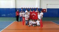 Sporcular Darbe Girişimine Türk Bayrağı İle Tepki Gösterdi