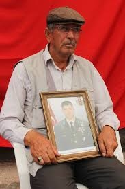 Darbeci Komutanı Öldüren Astsubayın Evine Taziye Akını