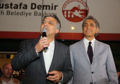 Abdullah Gül Demokrasi Nöbetinde Vatandaşlara Seslendi