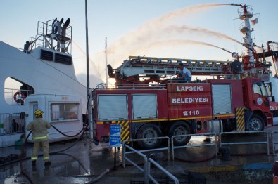 Feribotta Yangında Sönmemiş İzmarit Şüphesi