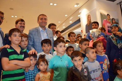 AK Parti'den Diyarbakırlı Çocuklara Bayram Hediyesi