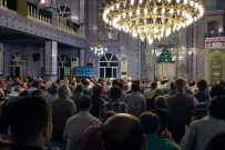 TESBIH - Gümüşhane'de Camiler Kadir Gecesi'nde Doldu Taştı