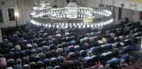 Kadir Gecesinde Yüksekovalılar Camilere Akın Etti