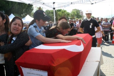 Gürcü Soyguncuların Şehit Ettiği Polis Son Yolculuğuna Uğurlanıyor