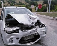 Samsun'da Trafik Kazası Açıklaması 2 Yaralı