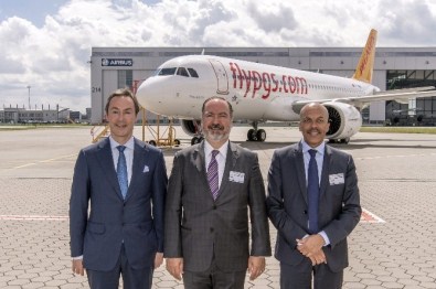 'Demokrasi', Türk Semalarında Havalandı