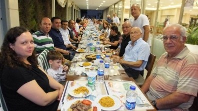 Edremit'te Dayanışma Yemeğinde Eğlence Bölümü Kaldırıldı