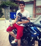 KENAN SOFUOĞLU - Kenan Sofuoğlu 20 Yaşındaki Gencin Cenazesine Katıldı.