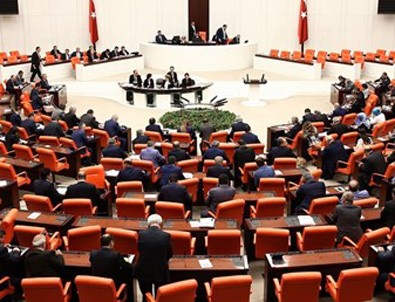 OHAL tezkeresi Meclis'ten geçti