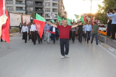 Van'da Darbe Girişimine Tepki Yürüyüşü