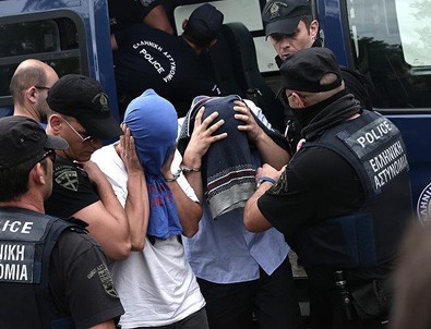 Yunanistan'a kaçan 8 darbeciye ikişer ay hapis cezası