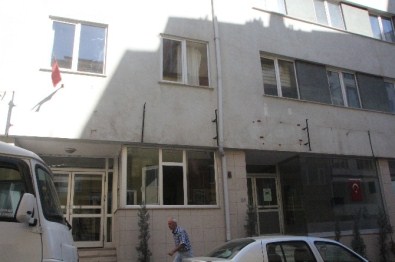 Bilecik'te Fethullah Gülen'e Yakınlığı Bilinen Dershanenin Tabelası İndiridi