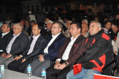 Bozüyük'te Demokrasi Nöbetine Milletvekili Desteği