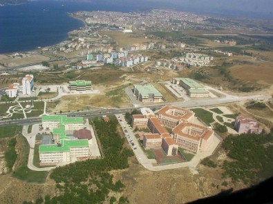 ÇOMÜ'de 159 Öğretim Elemanı, 20 Görevli Görevden Uzaklaştırıldı