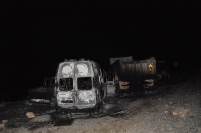 PKK'lılar 6 Araç Yaktı, 1 Aracı Da Gasp Etti